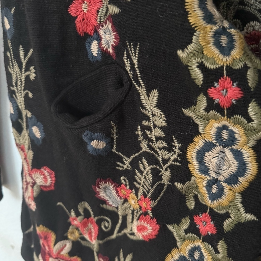 Johnny Was Floral Embroidered Black Cardigan size S - Picture 10 of 14